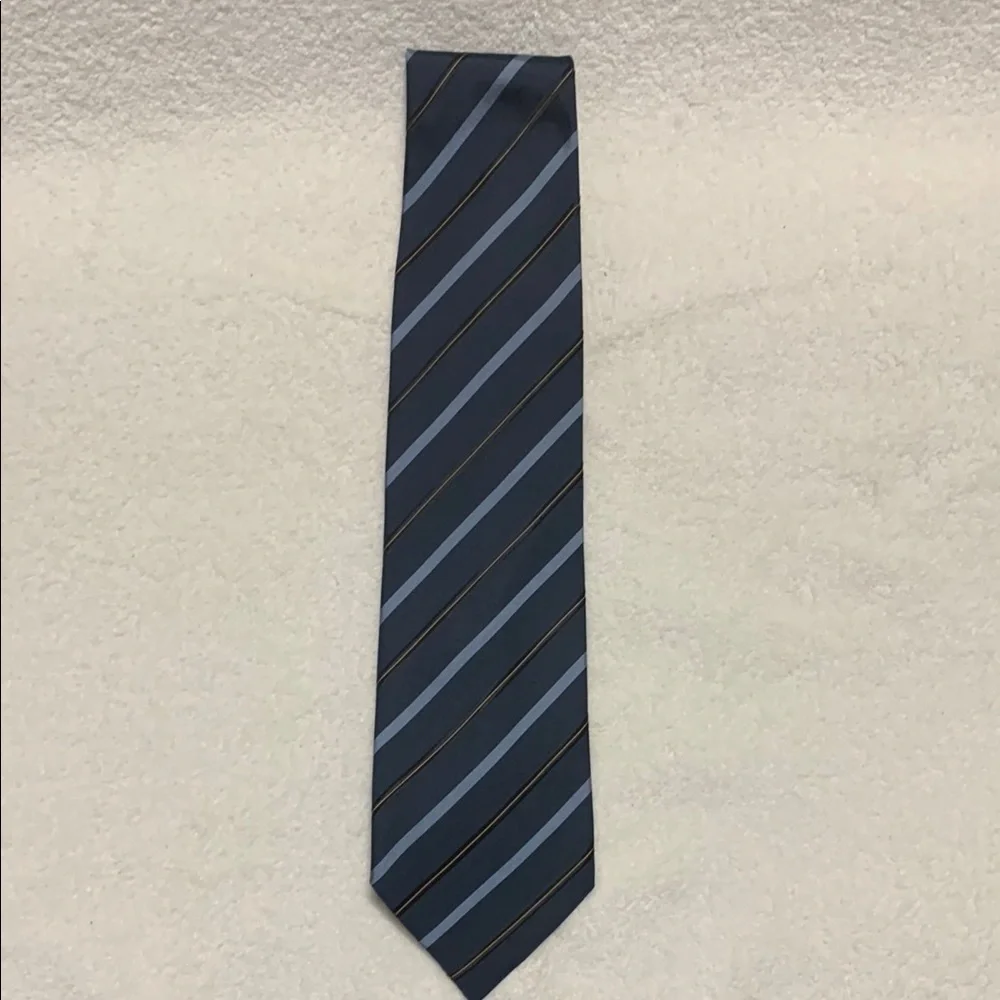Ermenegildo Zegna Men’s 100% Silk Classic Blue Striped Tie Luxury Professional